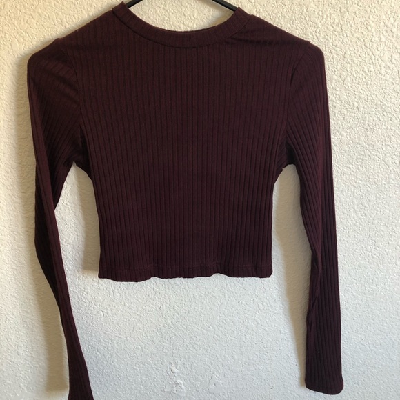 Maroon crop too - Picture 1 of 2